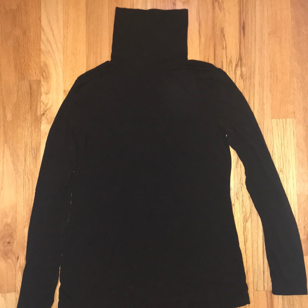 H&M black fitted turtleneck